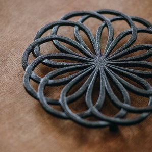 Cast Iron Pot Trivet, flower