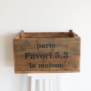Vanapuidust kast "Paris"
